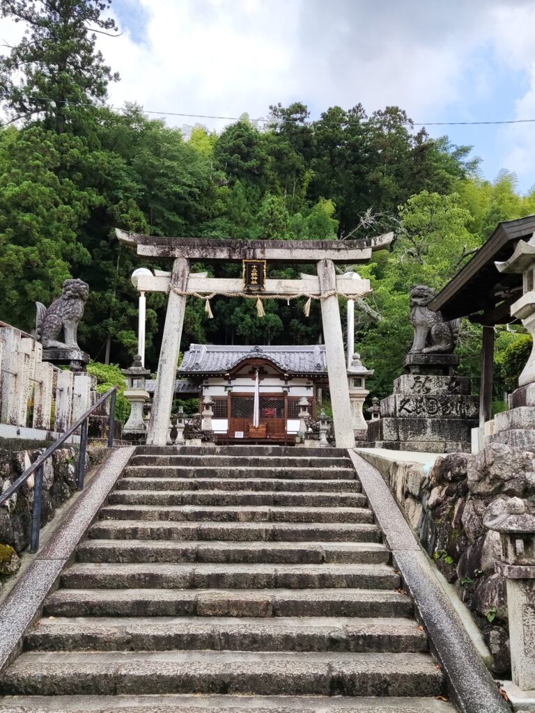 十二柱神社